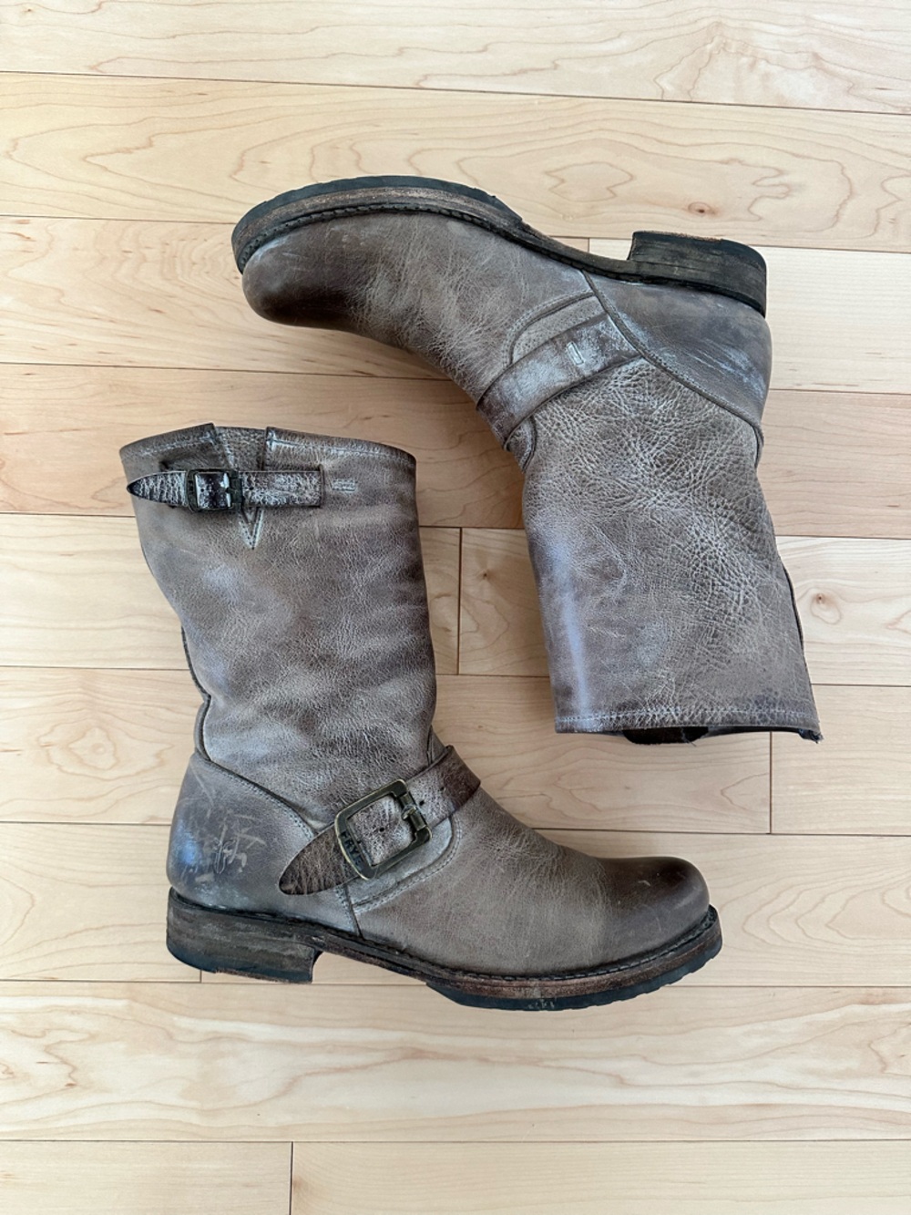 FRYE Women's Veronica Slouch Boot Short